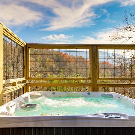 Gatlinburg Cabin With Game Room, Hot Tub And Mtn Views Kültér fotó