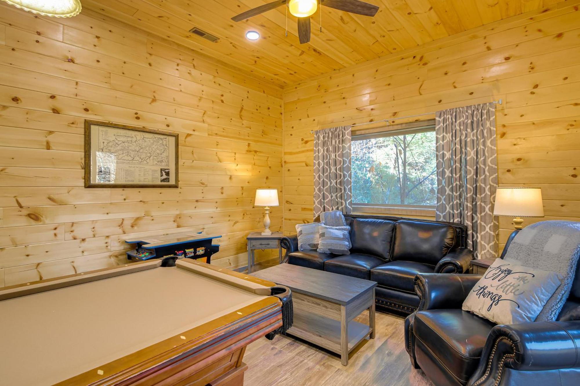 Gatlinburg Cabin With Game Room, Hot Tub And Mtn Views Kültér fotó